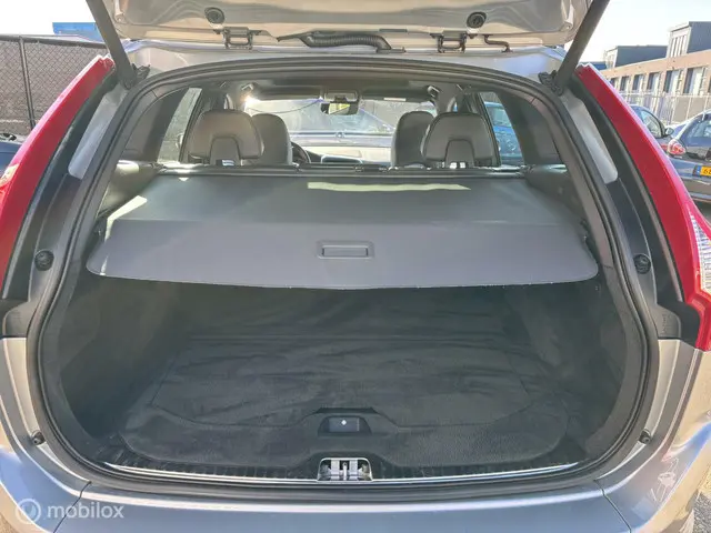 Volvo XC60 2.0 T5 FWD R-Design Summum 2014 Benzine 26