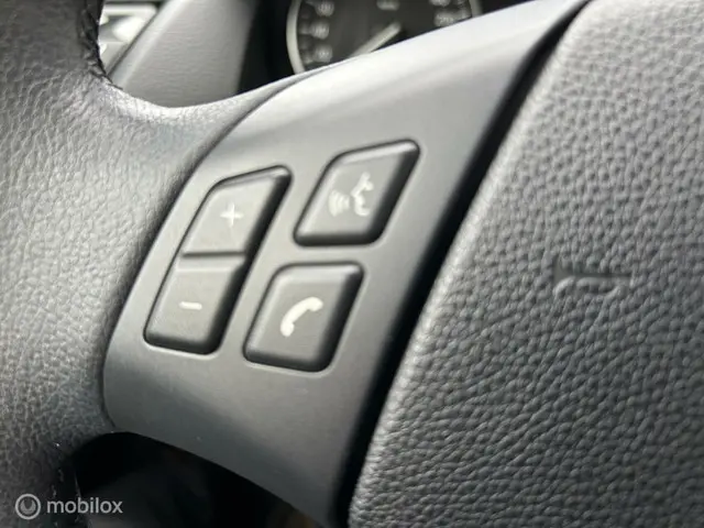 BMW X1 sDrive18i * AUTOMAAT * NAVIGATIE * AIRCO * 2013 Benzine 13