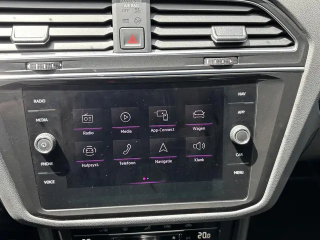 Volkswagen Tiguan 1.5 TSI R-Line Business+ 2021 Benzine 26