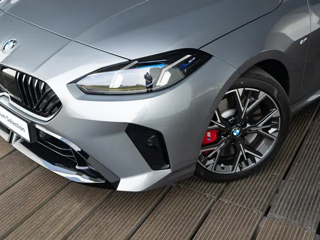 BMW 1 Serie 120 2025 Benzine 10