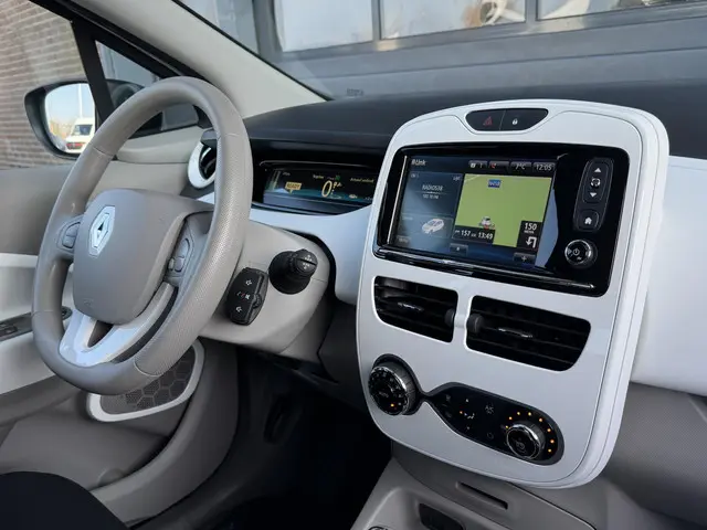 Renault ZOE R90 LIFE 41 kWh 2017 Elektrisch 14
