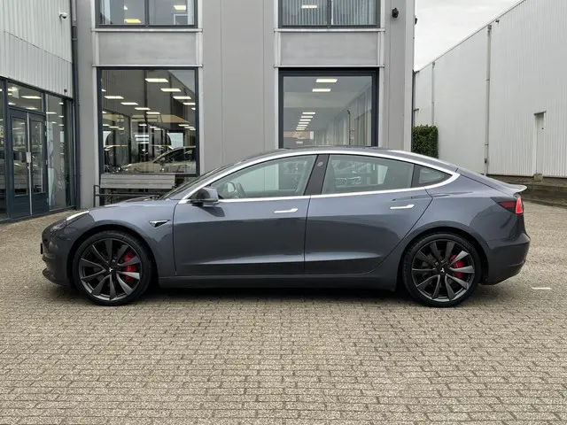 Tesla Model 3 Performance AWD 75 kWh 2019 Elektrisch 27