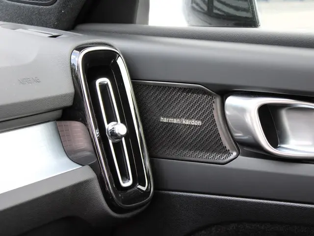 Volvo XC40 2.0 B4 Plus Dark 2025 Benzine 19