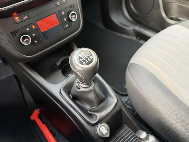 Fiat Punto Evo 0.9 TwinAir Sempre 2018 Benzine 28