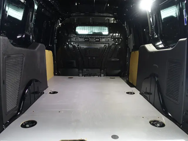 Ford Transit Connect 1.6 TDCI L2 Sportline- 2016 Diesel 24