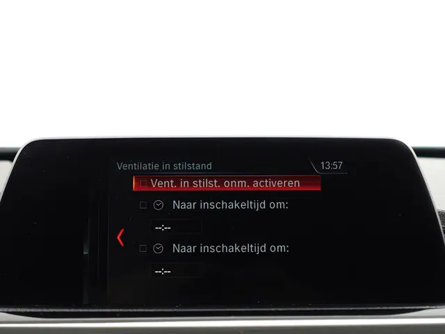 BMW 3 Serie 318i High Executive Aut- 2018 Benzine 13