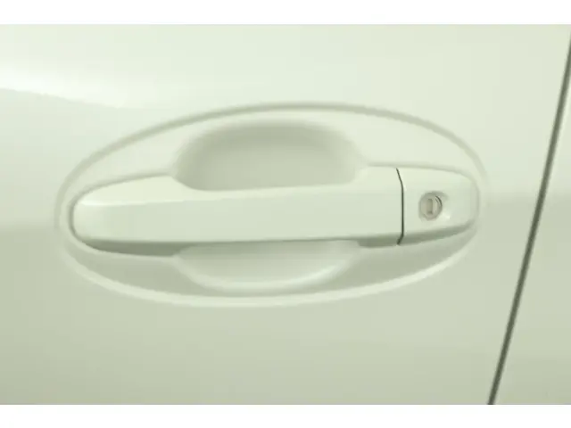 Toyota Yaris 1.5 Hybrid Lease 2015 Hybride Benzine 39