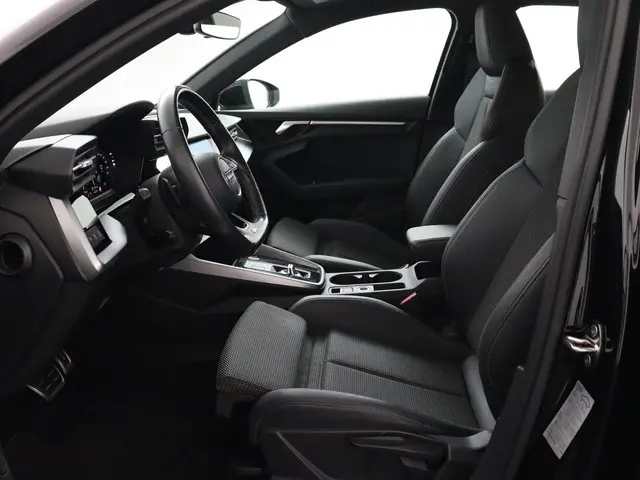Audi A3 Limousine 35 TFSI S edition 2021 Benzine 6