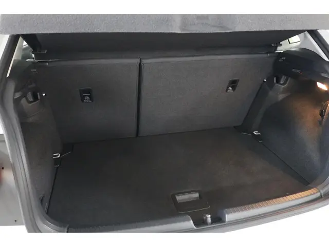 Volkswagen Polo 1.0 TSI Life 2023 Benzine 29