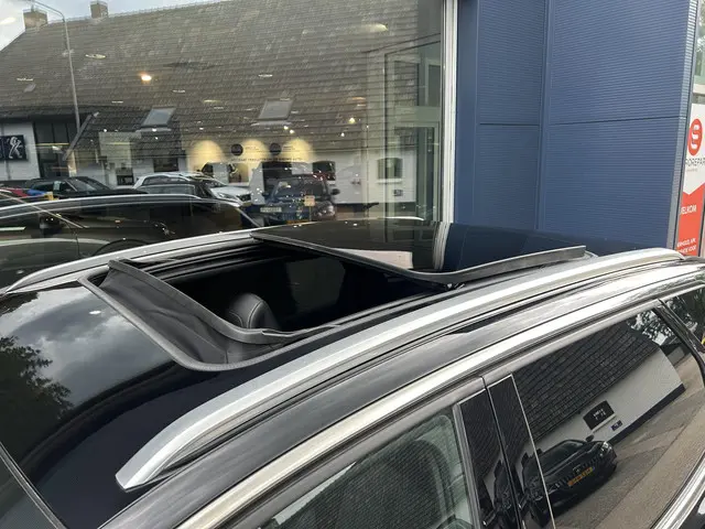 Peugeot 3008 1.6 HYbrid 225 GT 2023 Hybride Benzine 8