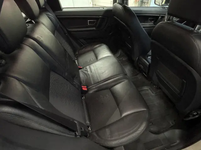 Land Rover Discovery Sport 2.0 TD4 HSE 2018 Diesel 23