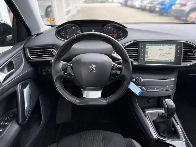 Peugeot 308 SW 1.2T 110pk Style 2016 Benzine 8