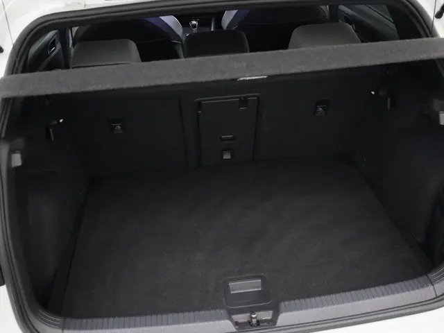 Volkswagen Golf 1.5TSI/130PK R-Line 2021 Benzine 20