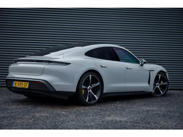 Porsche Taycan 79 kWh 2021 Elektrisch 4