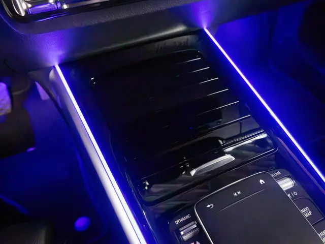 Mercedes-Benz EQB 250 Luxury Line 2023 Elektrisch 33