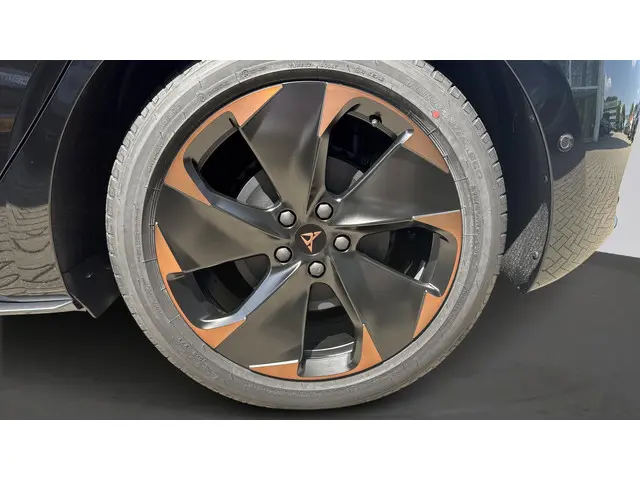 CUPRA Born Business 59 kWh 2024 Elektrisch 13