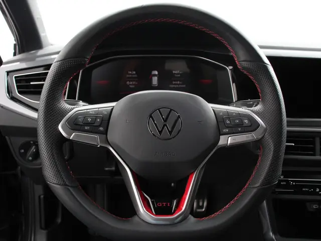 Volkswagen Polo 2.0 TSI GTI Automaat 2024 Benzine 16