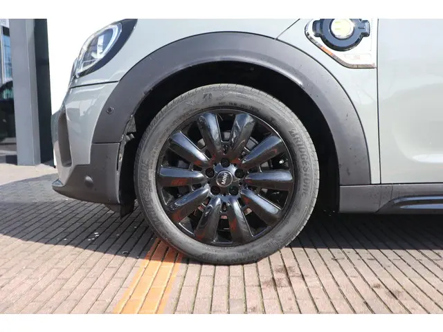 MINI Countryman Cooper SE ALL4 2021 Hybride Benzine 4