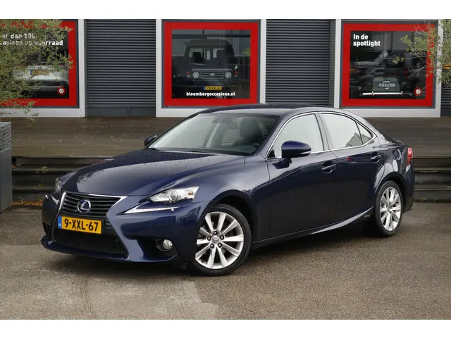 Lexus IS 300h Edition 2014 Hybride Benzine