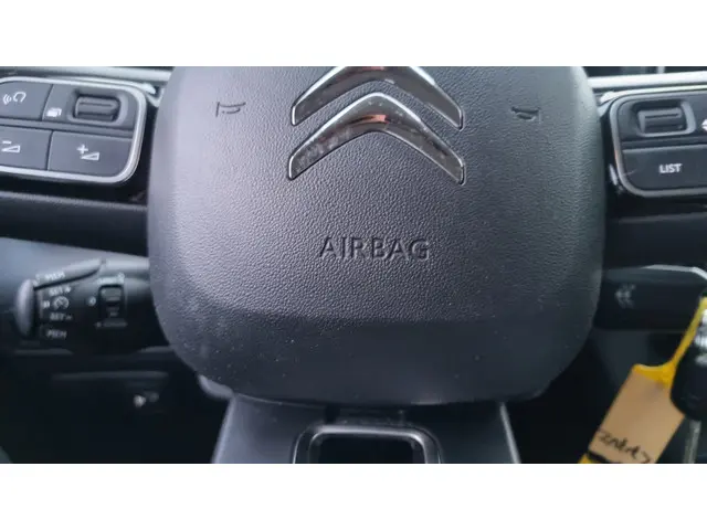 Citroën C3 Aircross 1.2 PureTech S&S Live 2020 Benzine 17