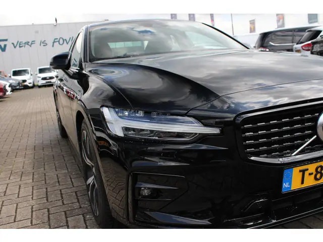 Volvo S60 2.0 B3 R-Design 2021 Benzine 51