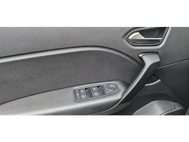 Renault Captur 1.0 TCe 90 evolution 2023 Benzine 32