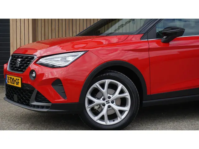 SEAT Arona 1.0 TSI 95pk FR-Line 2024 Benzine 41