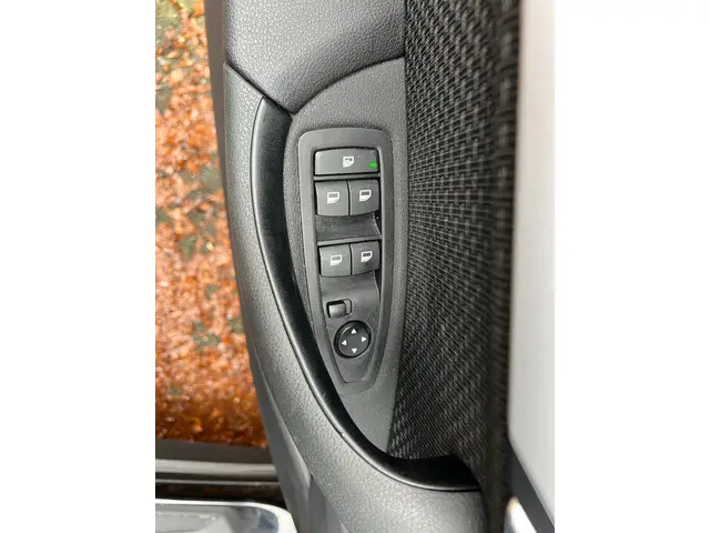 BMW X1 SDrive18i Executive Automaat 2020 Benzine 17