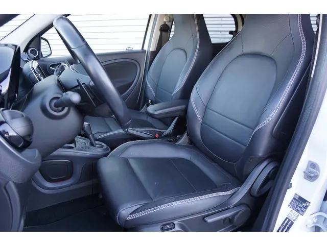 Smart Forfour 1.0 T BRABUS AUTOMAAT 2017 Benzine 11