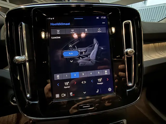 Volvo XC40 2.0 B3 Essential Edition 165PK 2025 Benzine 20