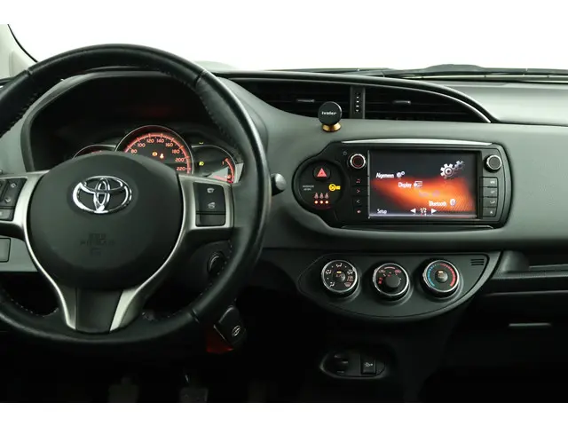Toyota Yaris 1.0 VVT-i Comfort 2015 Benzine 47