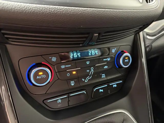 Ford C-MAX 1.5 Titanium 2017 Benzine 8