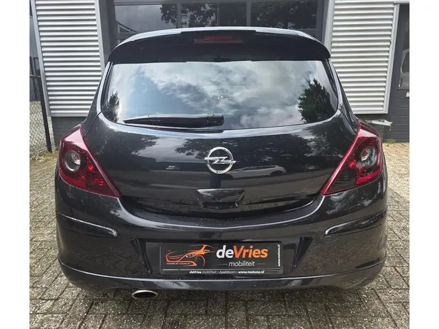 Opel Corsa 1.4-16V OPC Performance Line 2012 Benzine 3