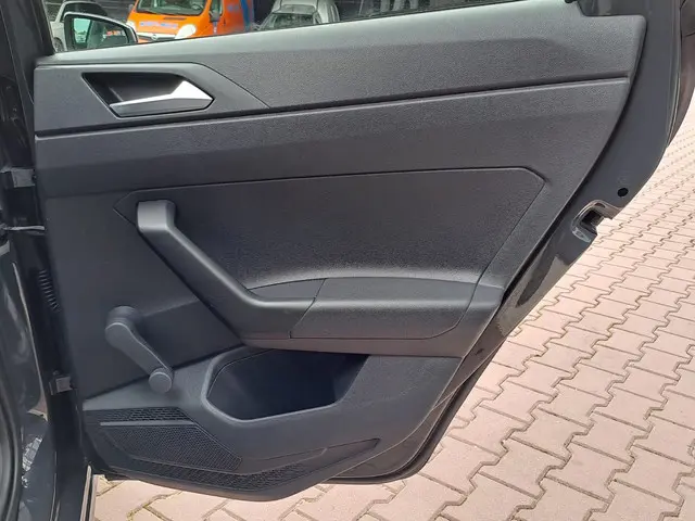 Volkswagen Polo 1.0 MPI Trendline 2018 Benzine 30