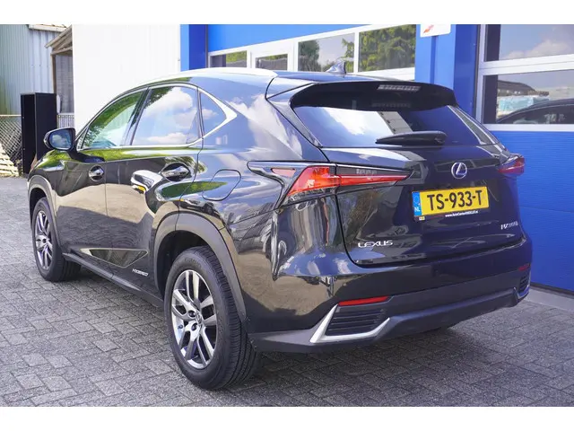 Lexus NX 300h AWD 2018 Hybride Benzine 7
