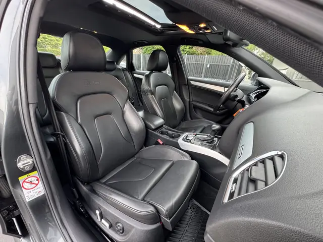 Audi A4 Limousine 3.0 TFSI quattro S Edition 2012 Benzine 7