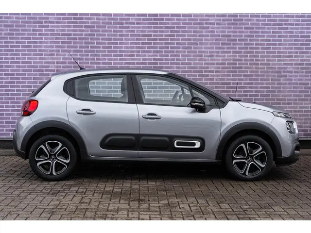 Citroën C3 1.2 PureTech Business 2022 Benzine 17
