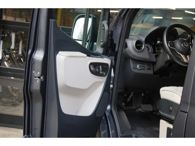 Mercedes-Benz Sprinter 319 VIP 6 persons 2022 Diesel 59