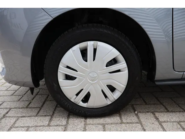Mitsubishi Space Star 1.2 Connect+ 2023 Benzine 26