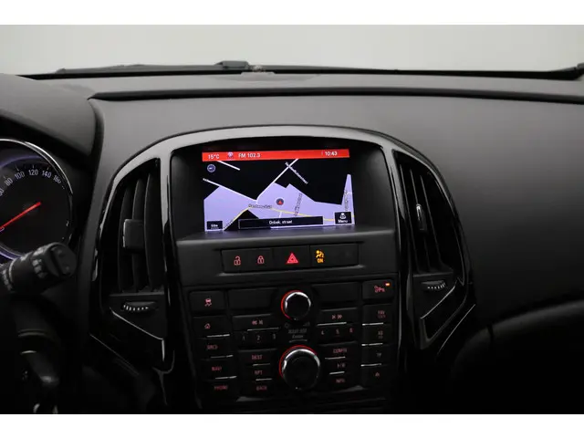 Opel Astra Sports Tourer 1.4 Turbo Blitz 2016 Benzine 16