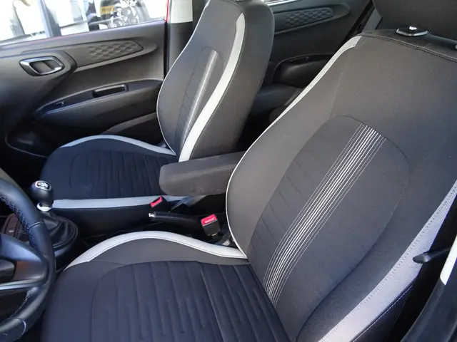 Hyundai i10 1.0 Comfort Smart 2023 Benzine 23