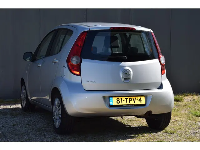 Opel Agila 1.2 Edition 2012 Benzine 21