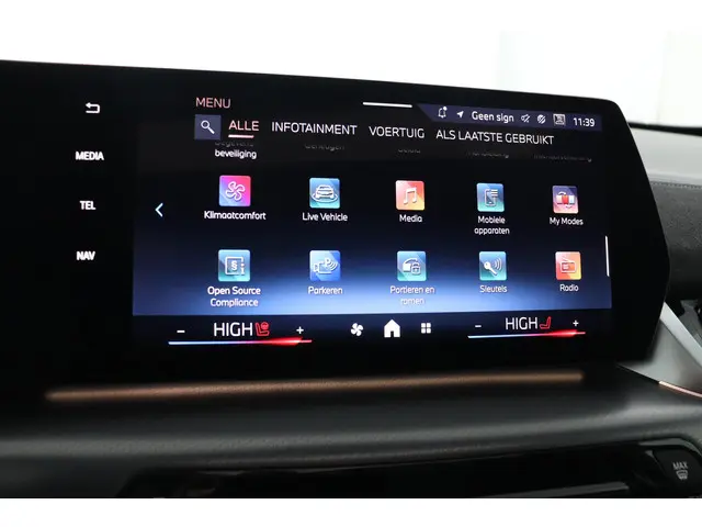 BMW X1 xDrive23i 2026 Benzine 57