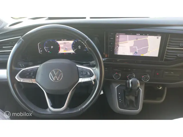 Volkswagen Transporter 2.0 TDI L2H1 30 DC 2021 Diesel 21