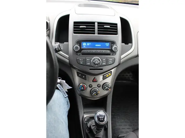 Chevrolet Aveo 1.6 2012 Benzine 14