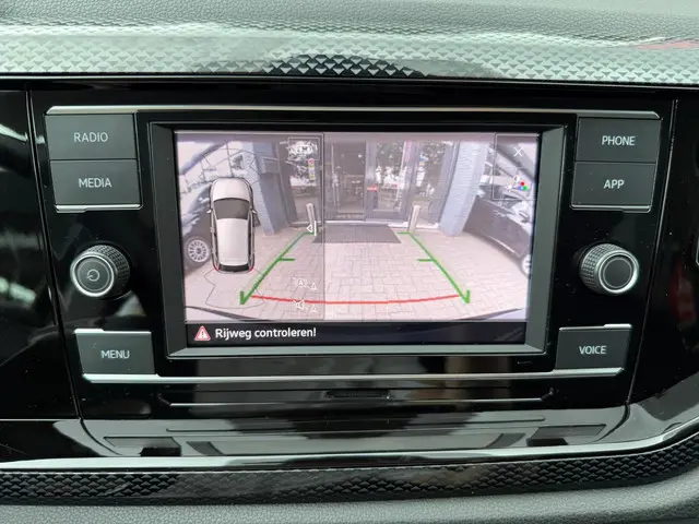 Volkswagen Polo 1.0 TSI Life Edition 2024 Benzine 32