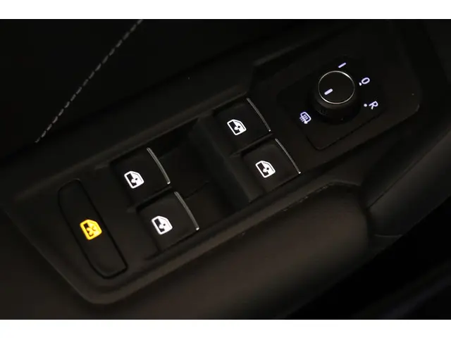 Volkswagen Tiguan 1.5 TSI R-Line 2021 Benzine 18