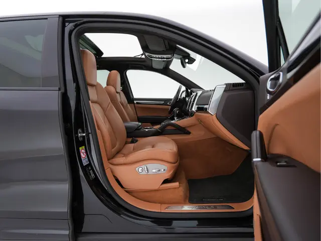 Porsche Cayenne 4.2 D S 2013 Diesel 11