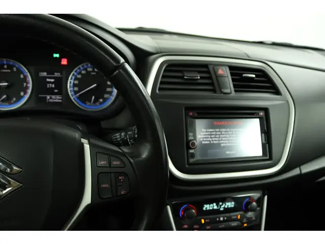 Suzuki S-Cross SX4 1.6 Business Edition Pro 2014 Benzine 21