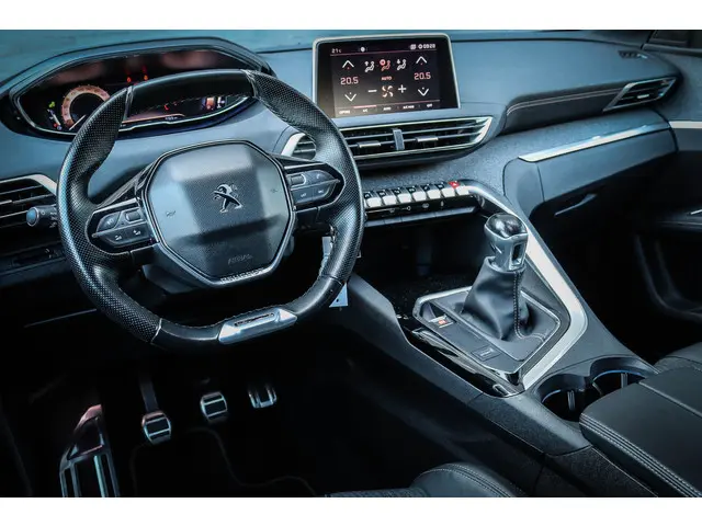 Peugeot 3008 1.2 PureTech GT Line 2019 Benzine 4